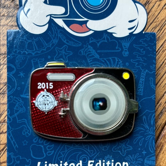 Disney Red and Blue Limited Edition Camera Pin - Picture 4 of 4